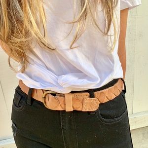 Leather nude belt